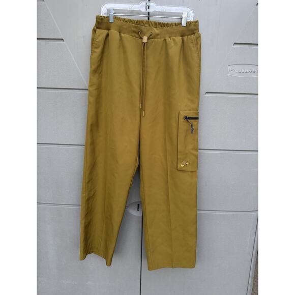 Nike Men’s Sportswear Tech Pack Woven Utility Pants In Bronzine Baggy Size M - Picture 1 of 9